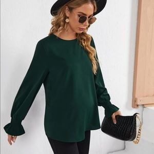 Green maternity top with flouncy sleeves size S